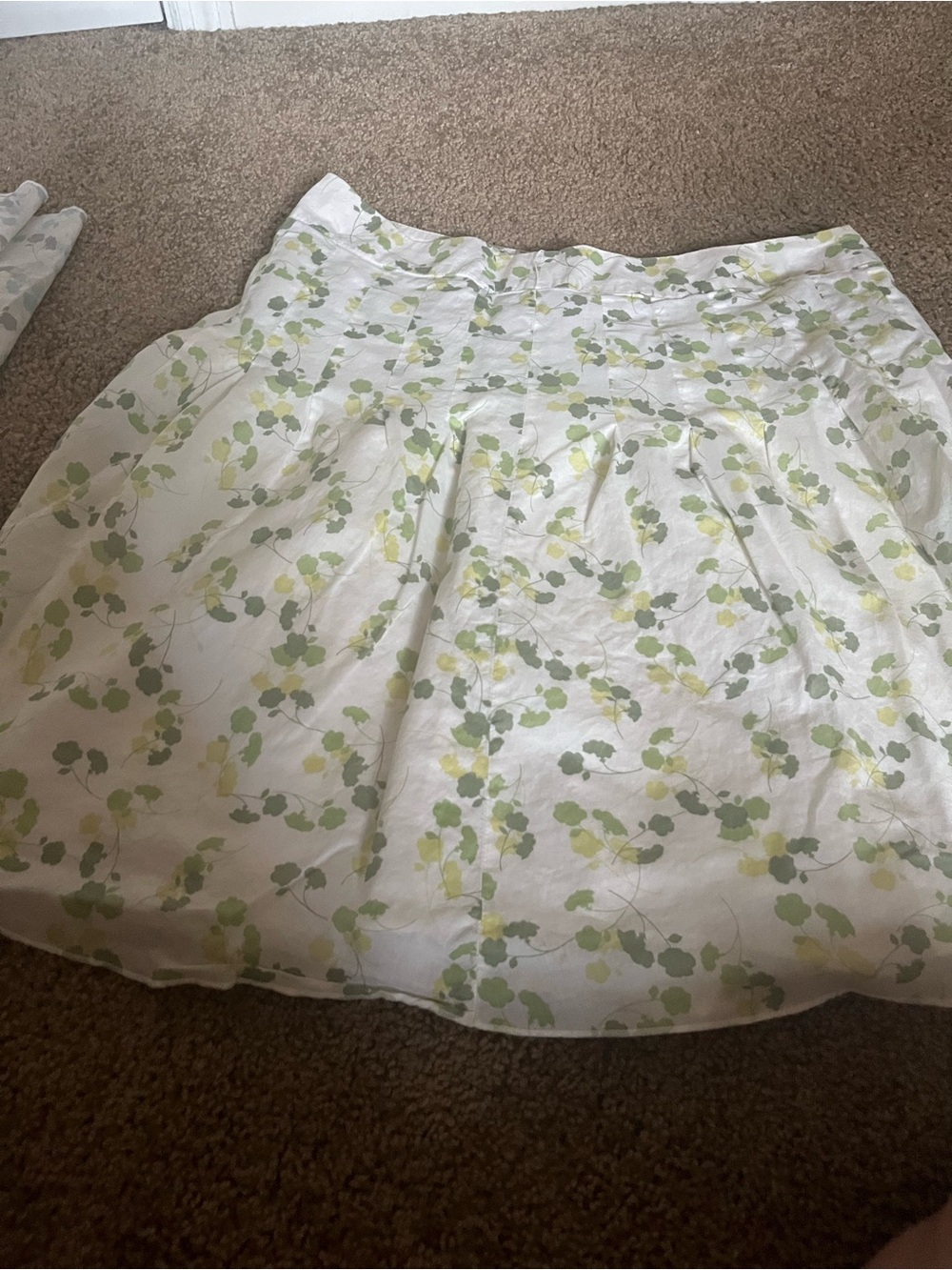 American eagle White Floral Pleated Women's Skirt - Green Print 8
